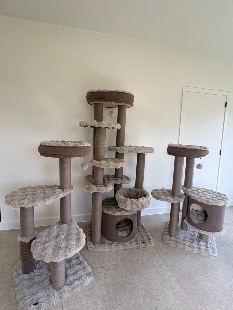 Krabpaal taupe met huisje Krabpalen designforpets